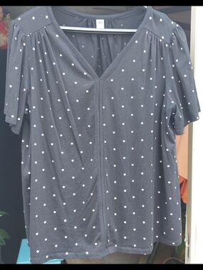 Old Navy Black Short-Sleeve V-Neck Blouse with White Polka Dots
